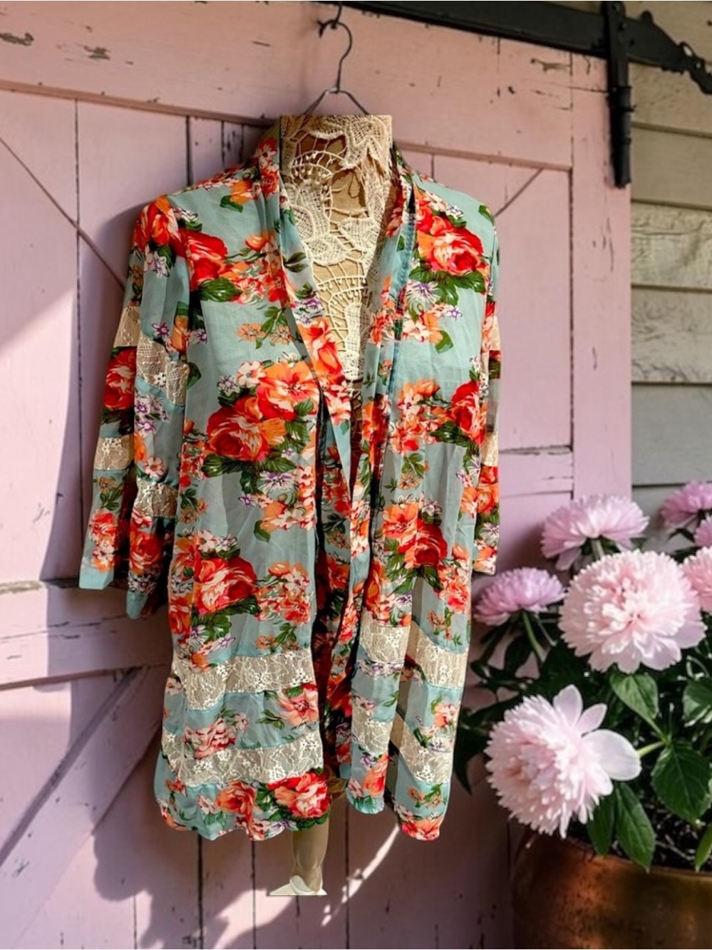Duzzy Love 💕 floral wrap kimono